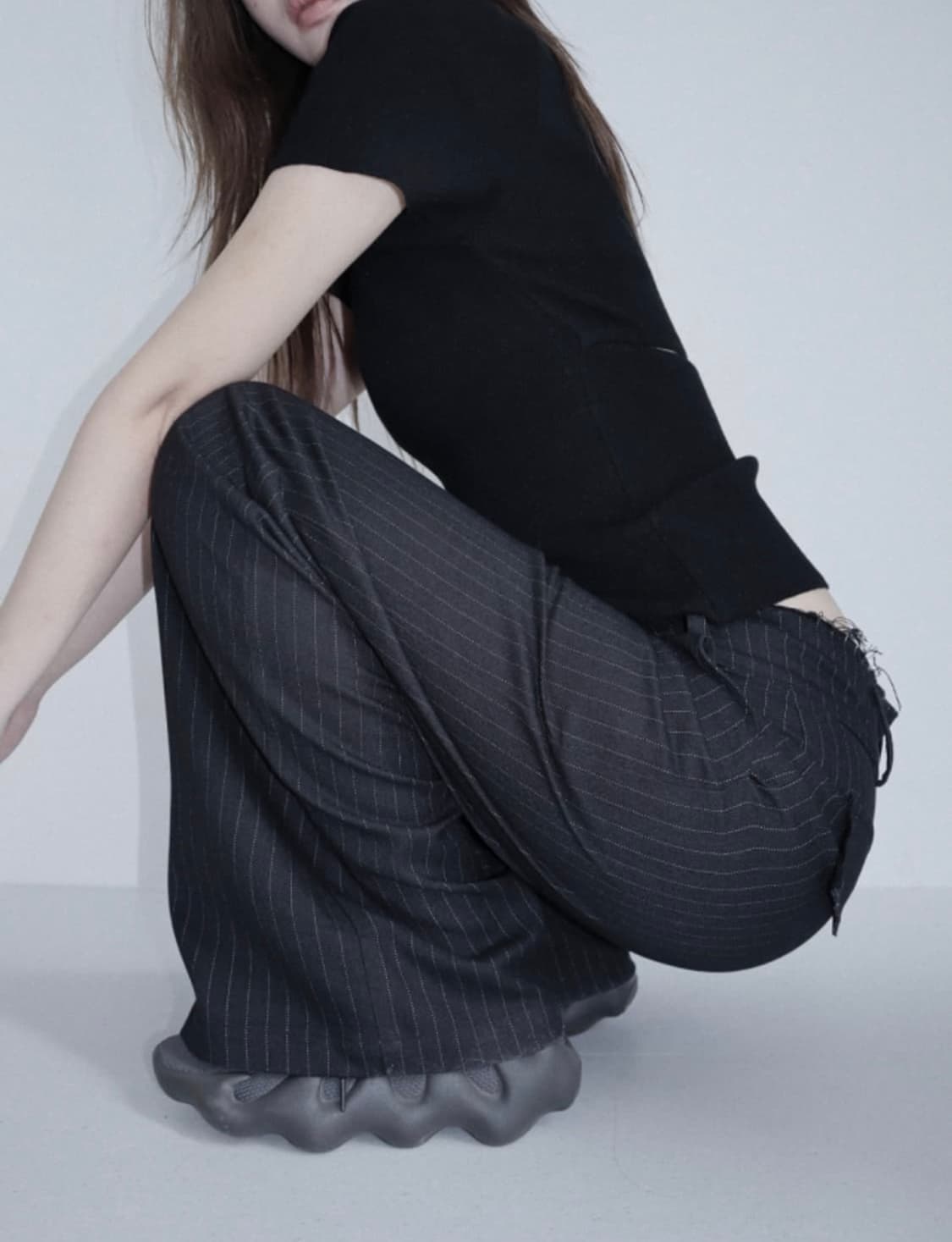 클라따 핀턱 로우 슬랙스 블랙 상품이미지2