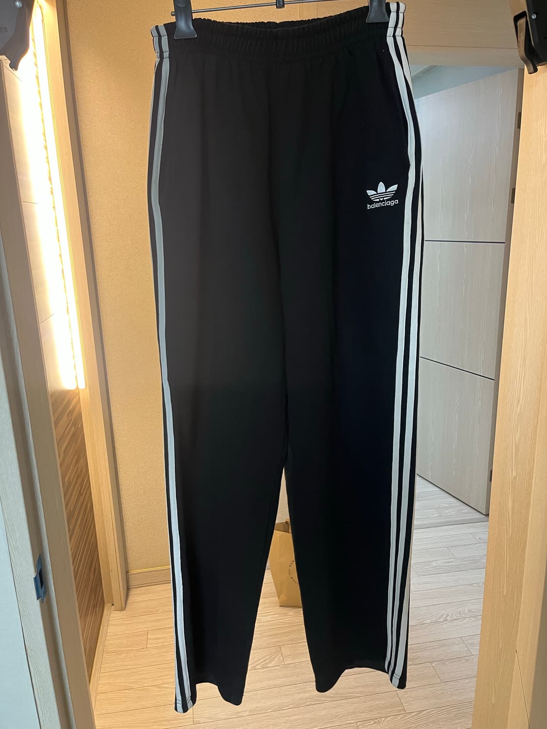 발렌시아가 아디다스 팬츠 상품이미지1