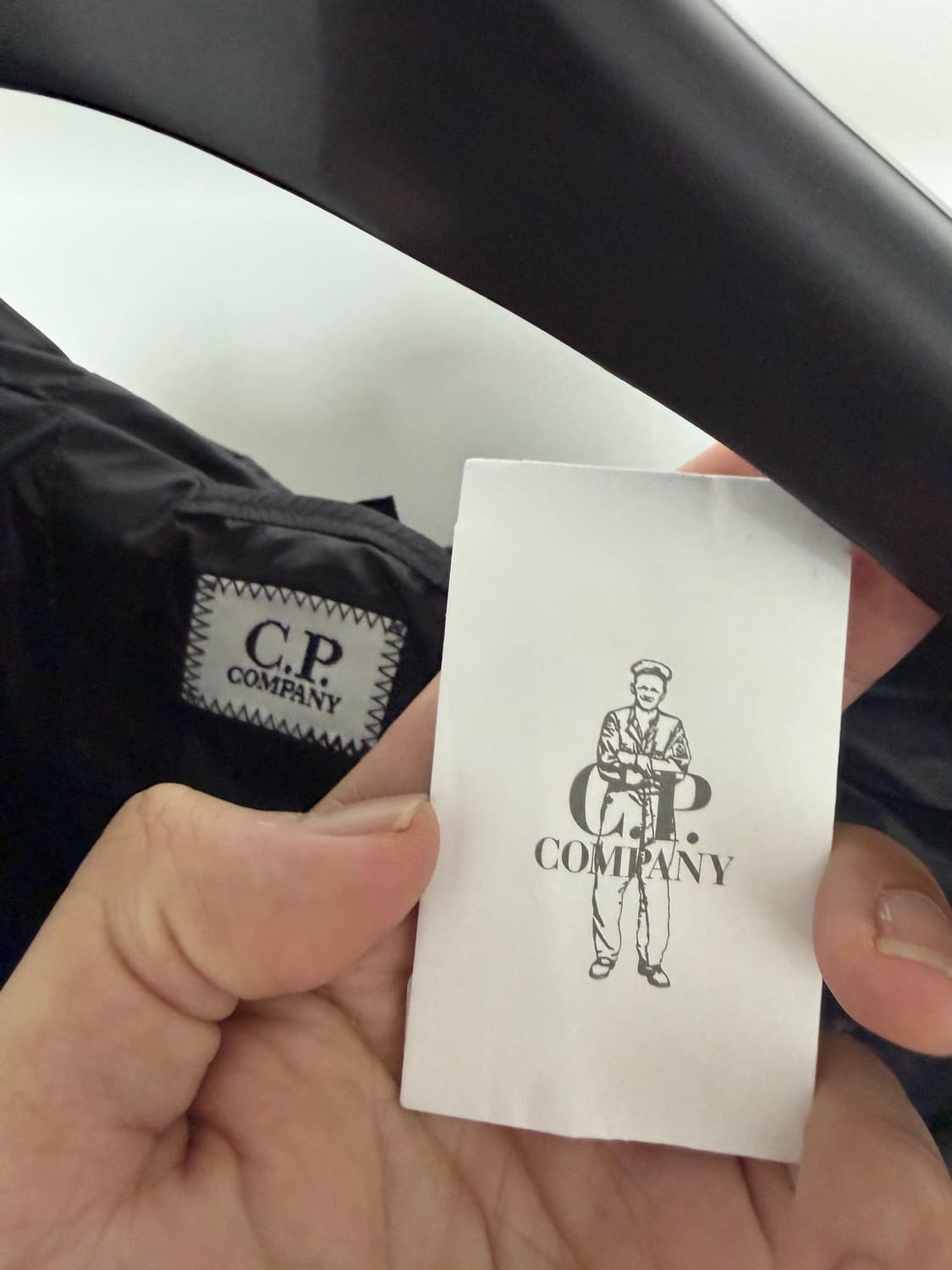 [20분착, XXL] 25FW CP컴퍼니 DD쉘 디디쉘 경량패딩 블랙 상품이미지5