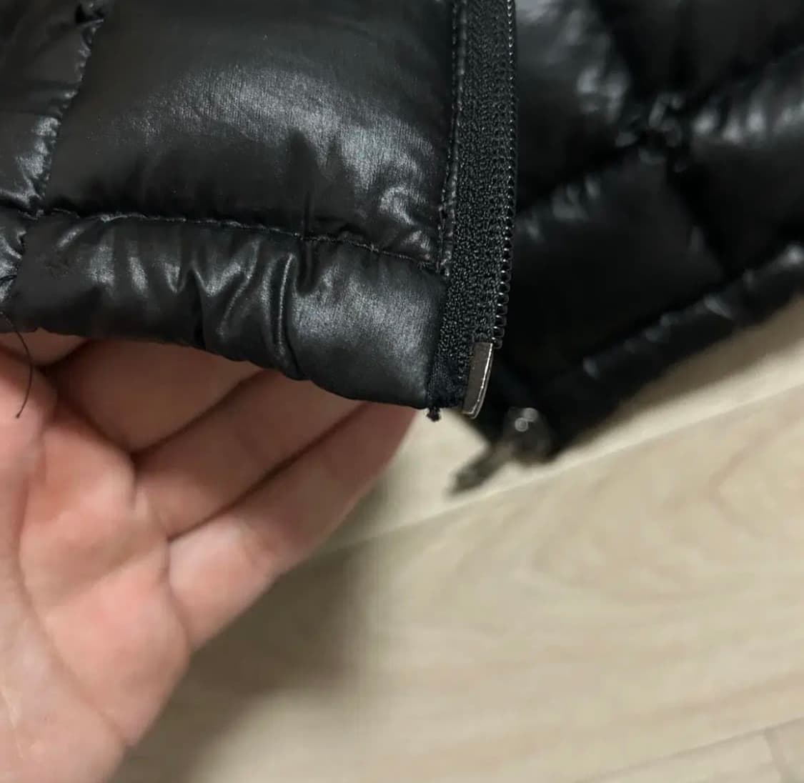 돌체앤가바나 스퀘어 퀼팅 메탈로고 패딩 (52) 상품이미지4