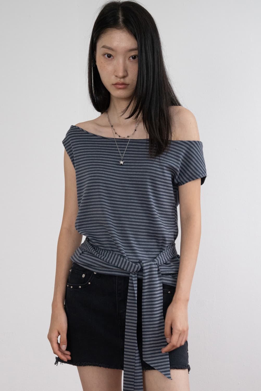 피키소사이어티 Striped Scarf off Top 상의  상품이미지1