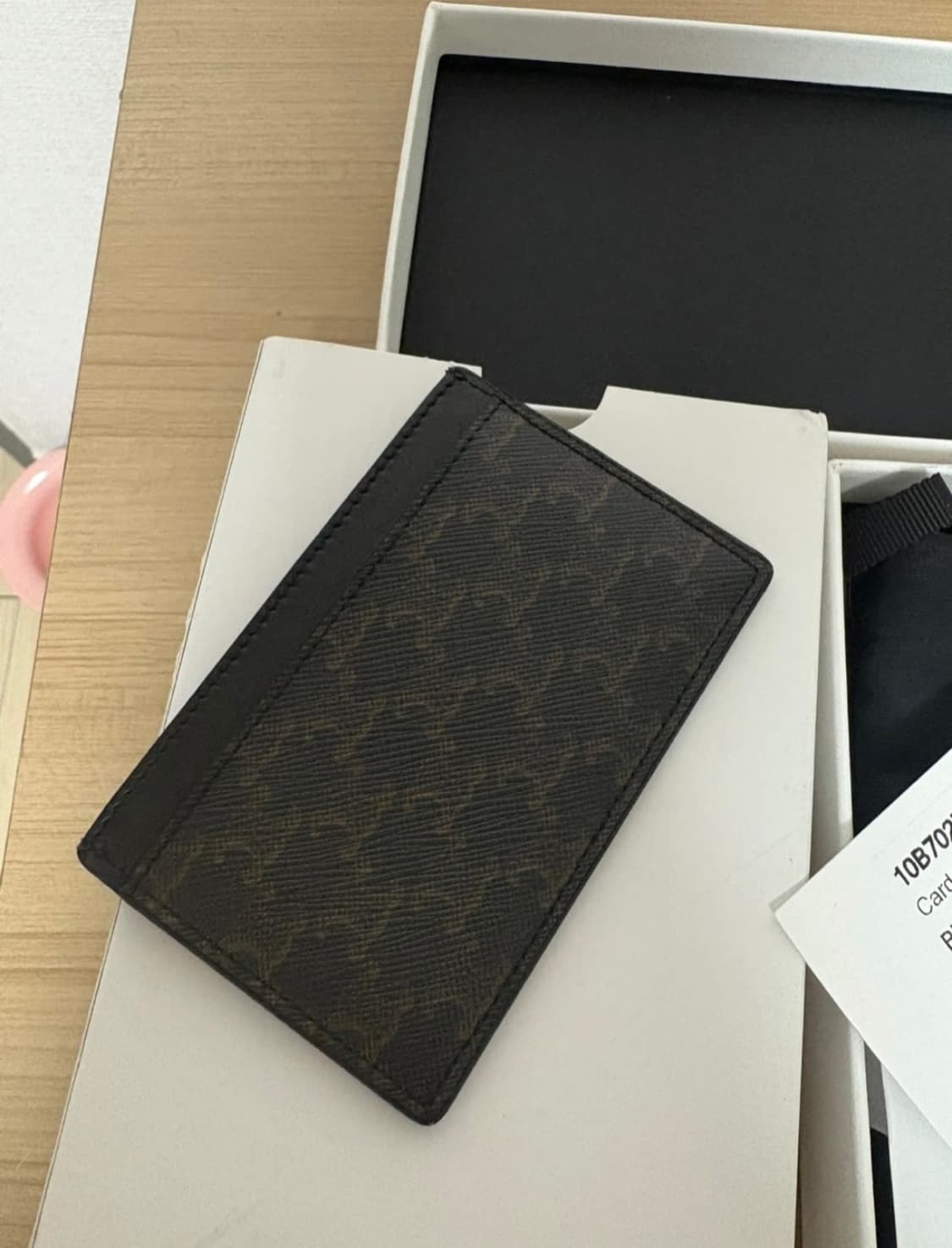 24FW 셀린느 남성 트리옹프 카드지갑 홀더 상품이미지4