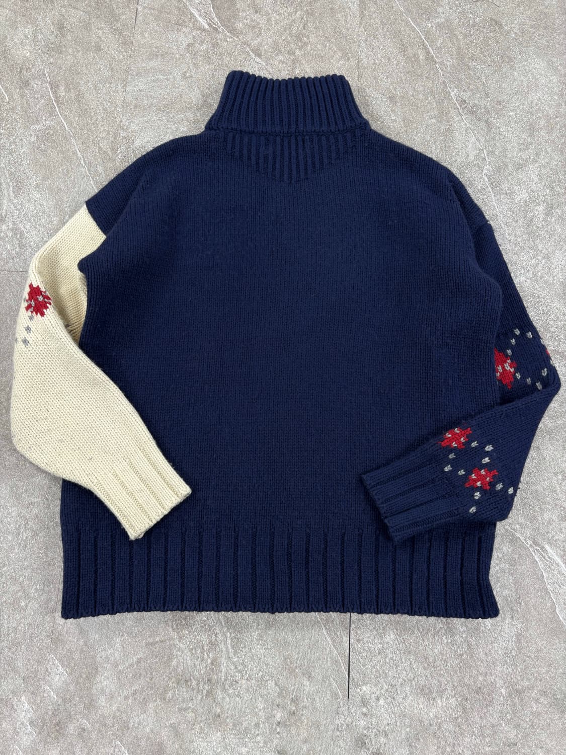 아더에러 니트  상품이미지5