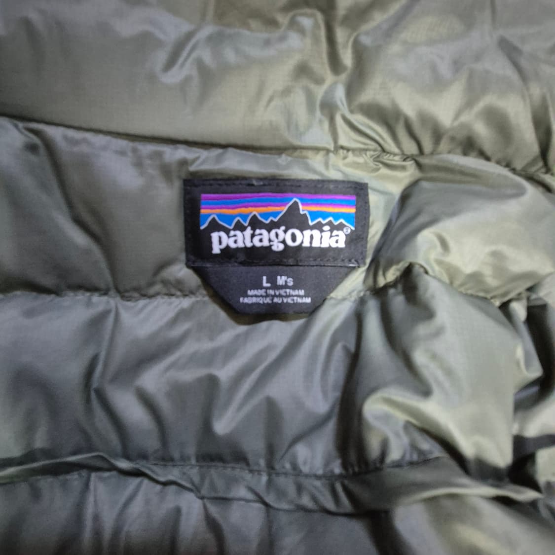 파타고니아 경량 패딩 L 카키 상품이미지3