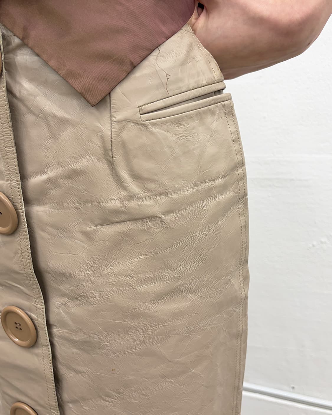 00s 코스튬 내셔널 빅 버튼 레더 스커트 상품이미지5