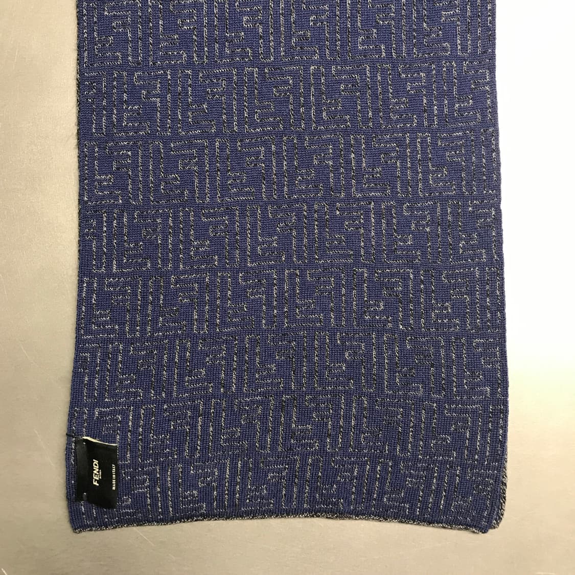 펜디 네이비/그레이 로고 머플러 상품이미지2