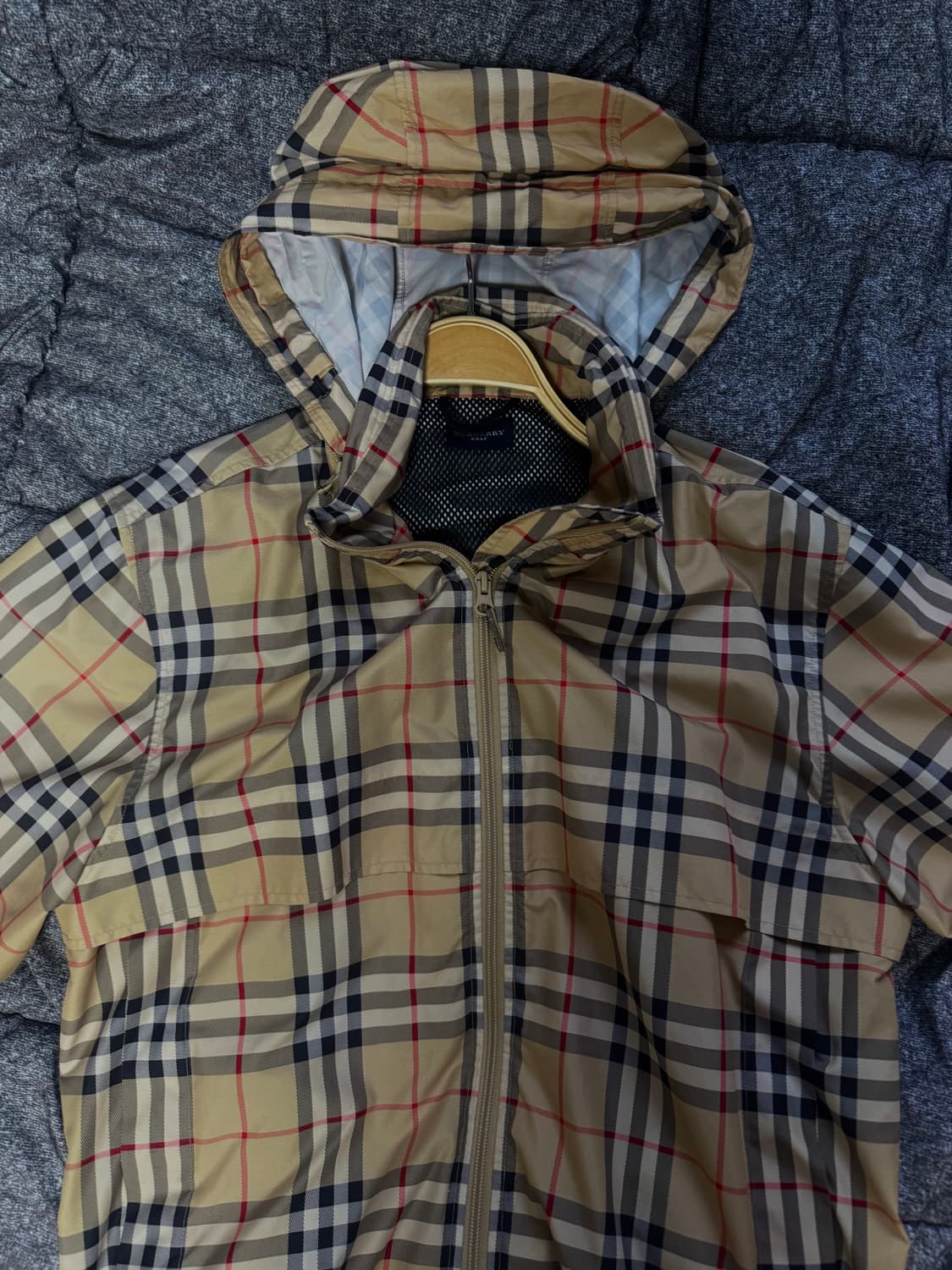 버버리 바람막이 상품이미지2