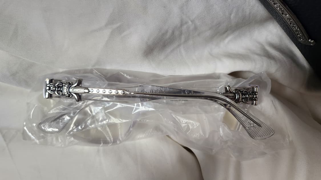 ERD 랑 교신 받아용 크롬 안경이고 안 어울려서 교신 받아요 상품이미지2