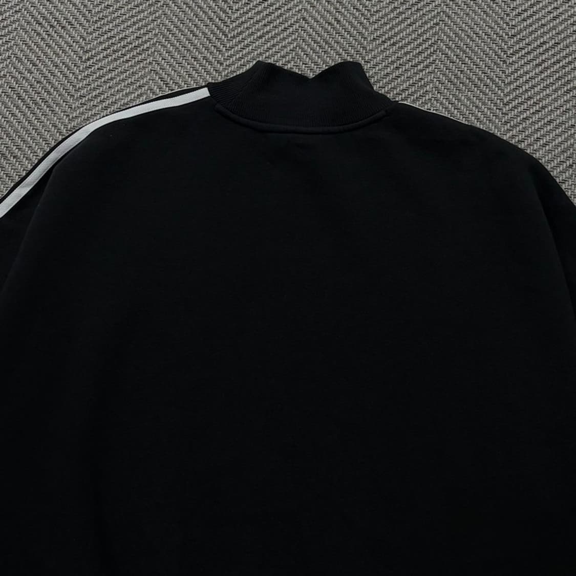 아디다스 터틀넥 로고 맨투맨 v2784 상품이미지4