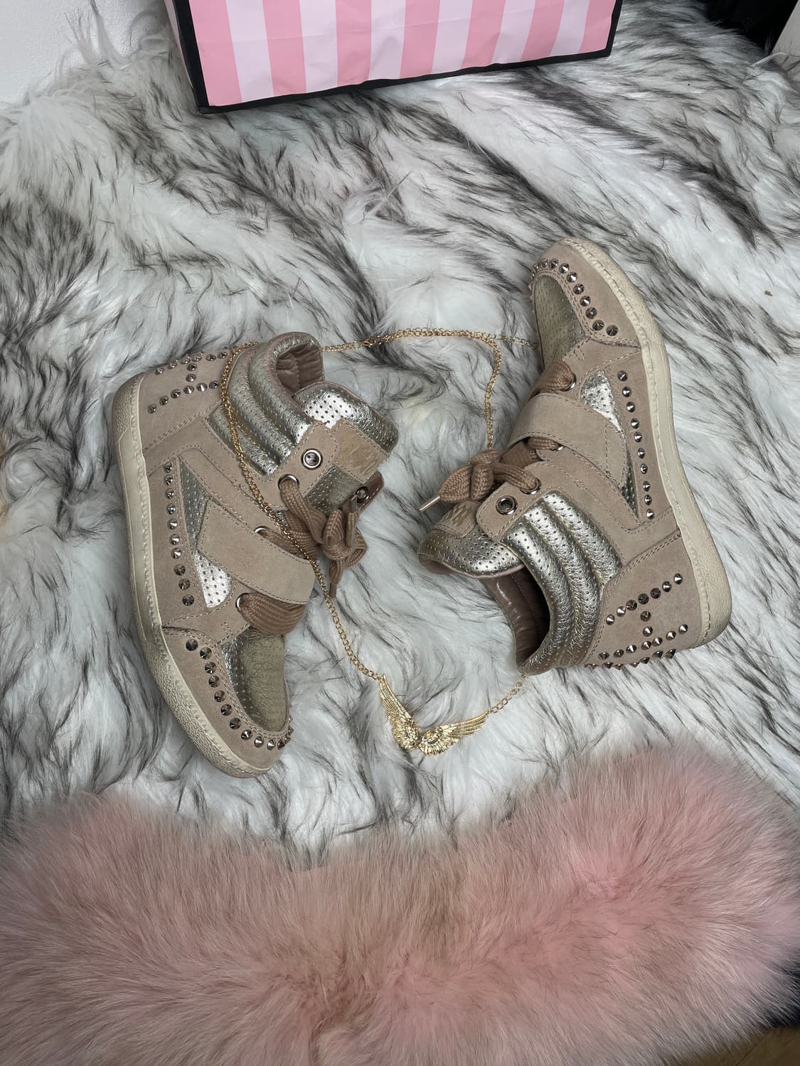 Ash 아쉬 골드 메탈릭 스터드 스니커즈 상품이미지2