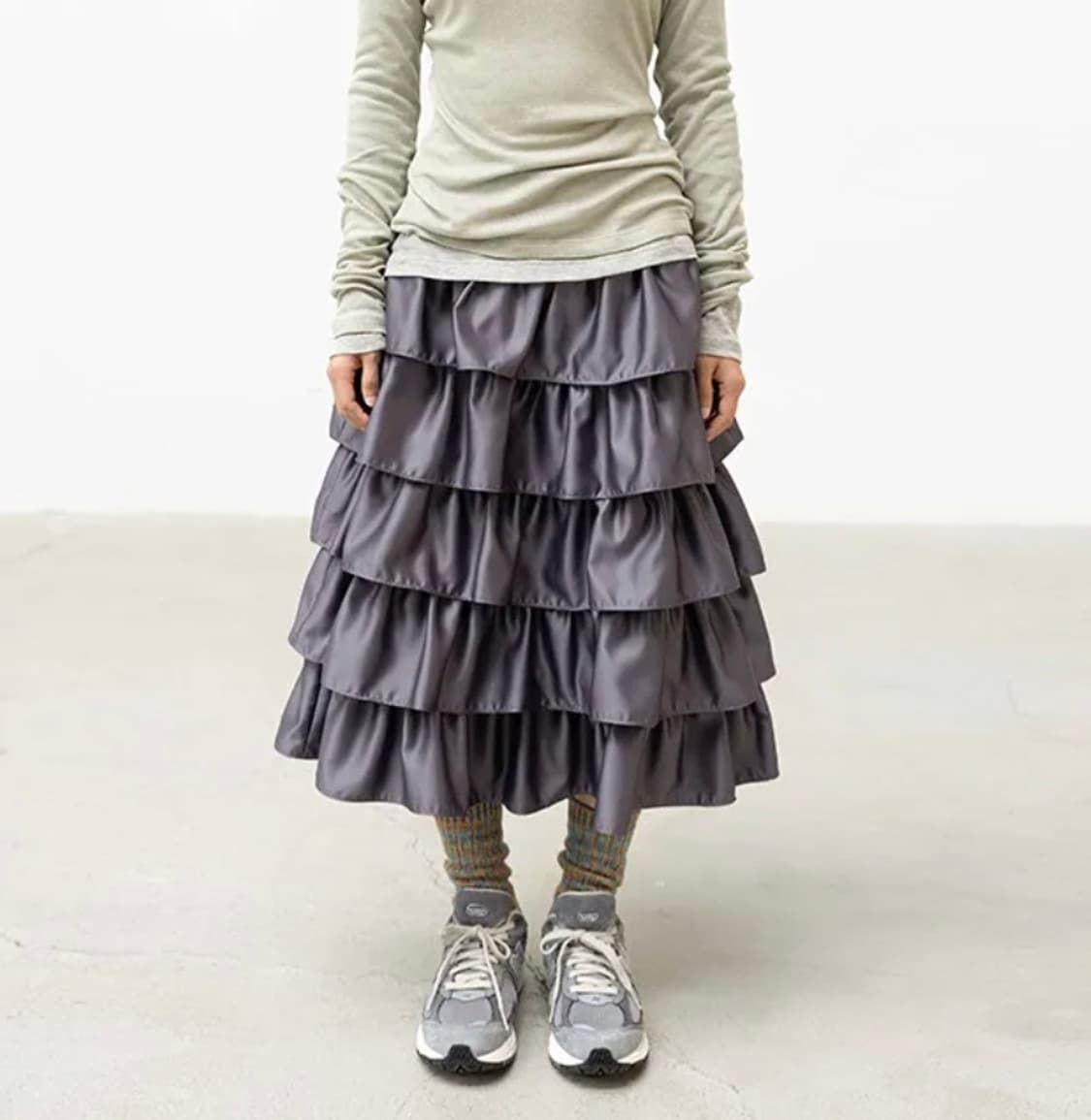 999humanity SATIN RUFFLE SKIRT 상품이미지4