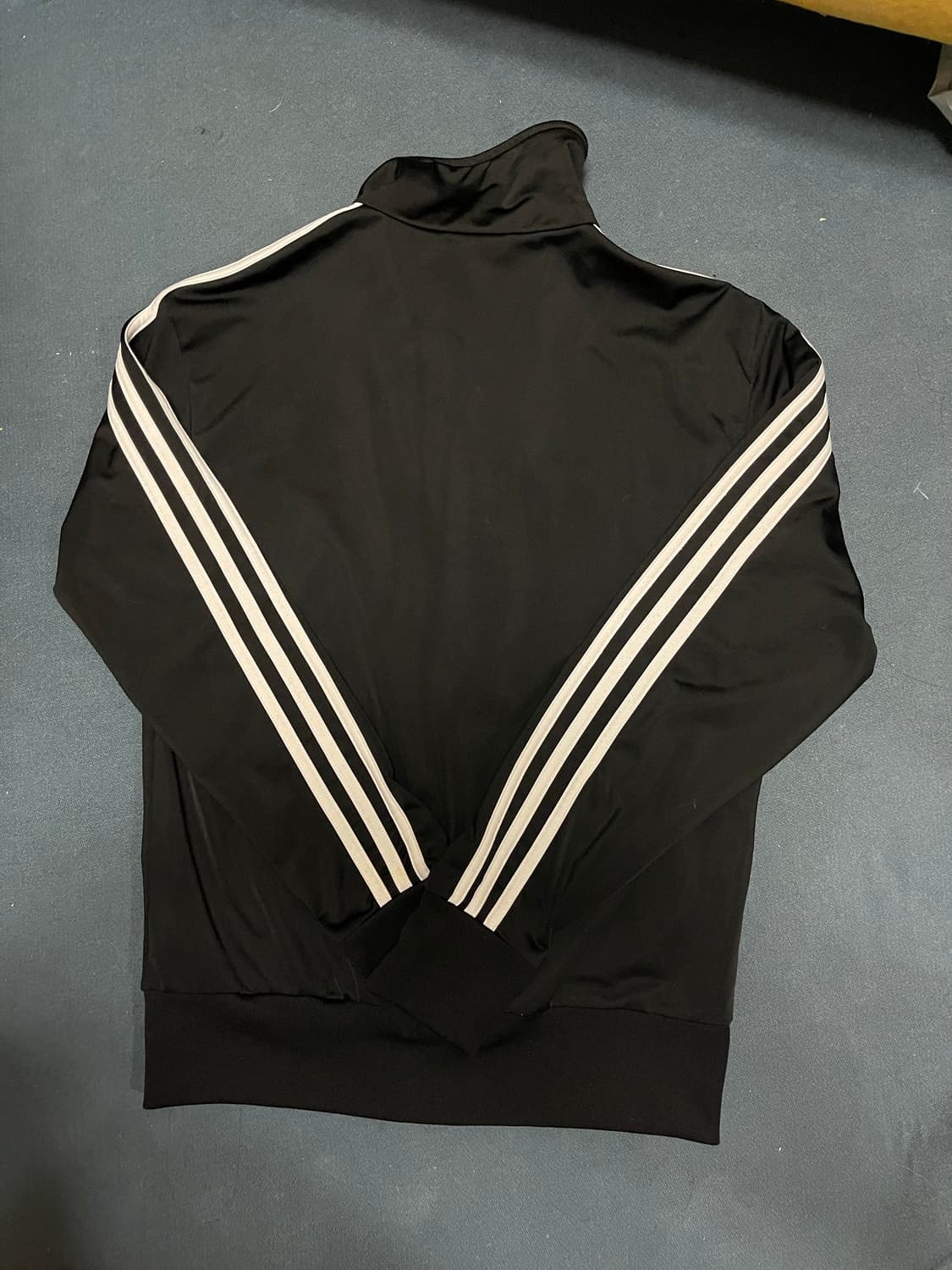 아디다스 블랙 져지 트랙탑 상품이미지4