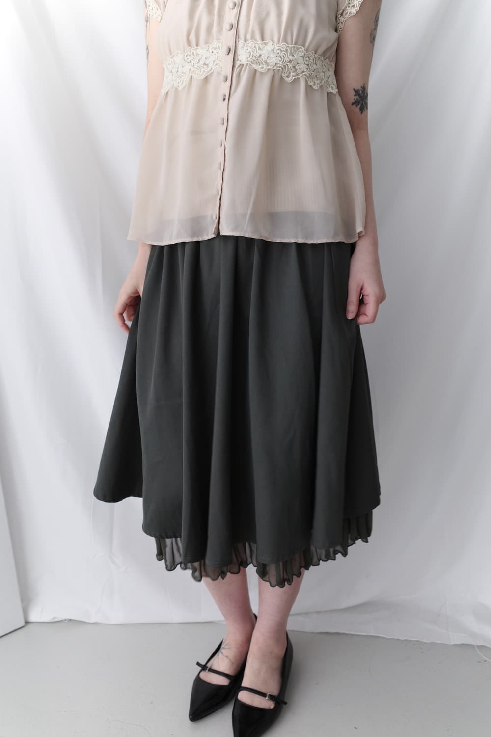axes femme) lace layered shirring skirt 상품이미지5
