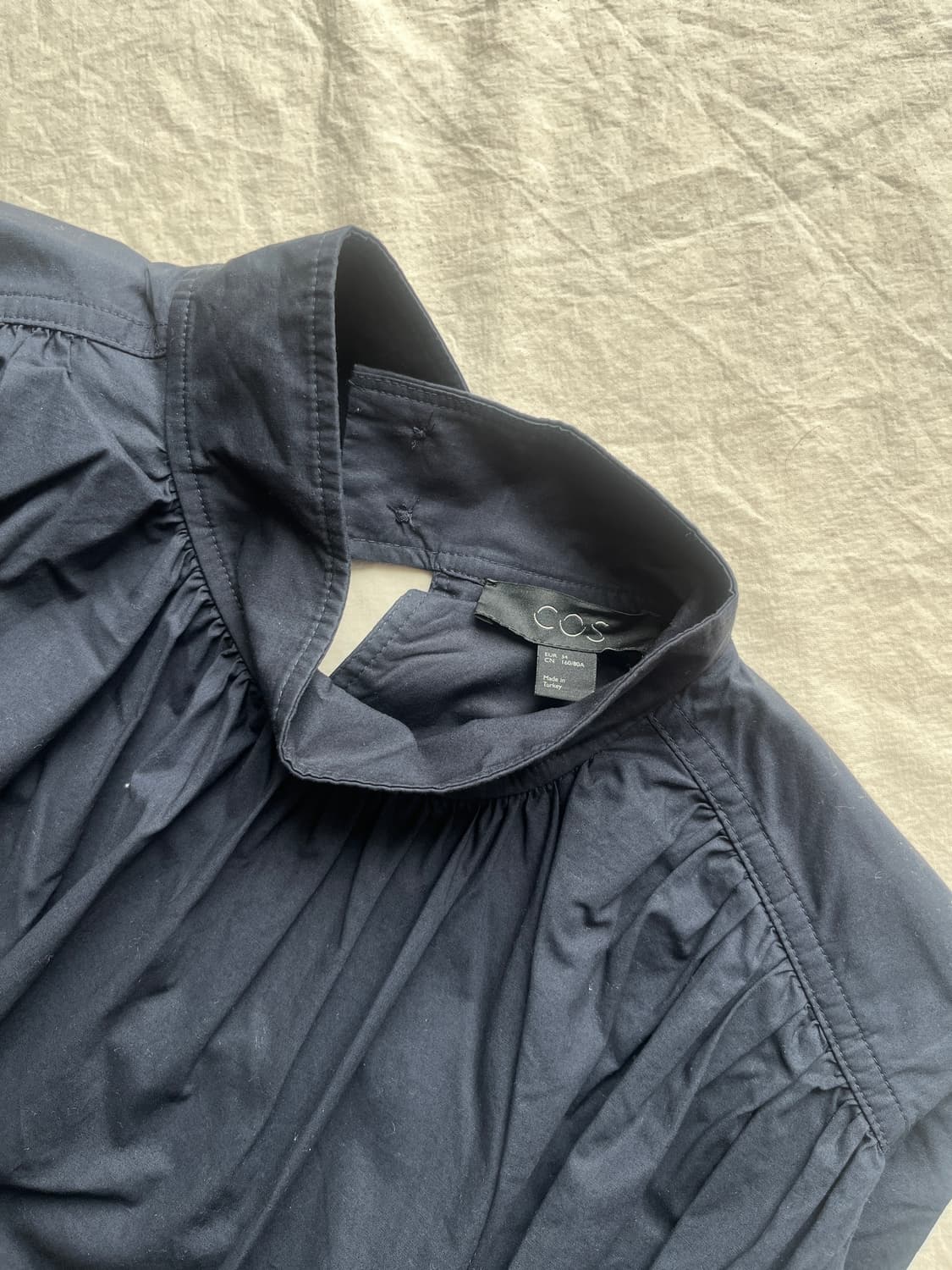 Cos 코스 셔링 하이넥 a라인 슬리브리스 원피스 상품이미지4