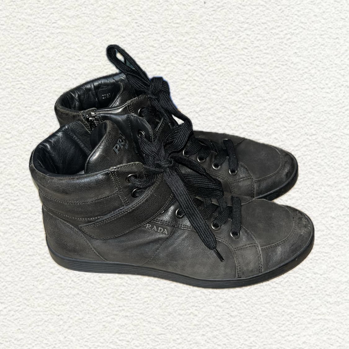 프라다 블랙 가죽 하이탑 스니커즈 9사이즈 (275) 상품이미지4