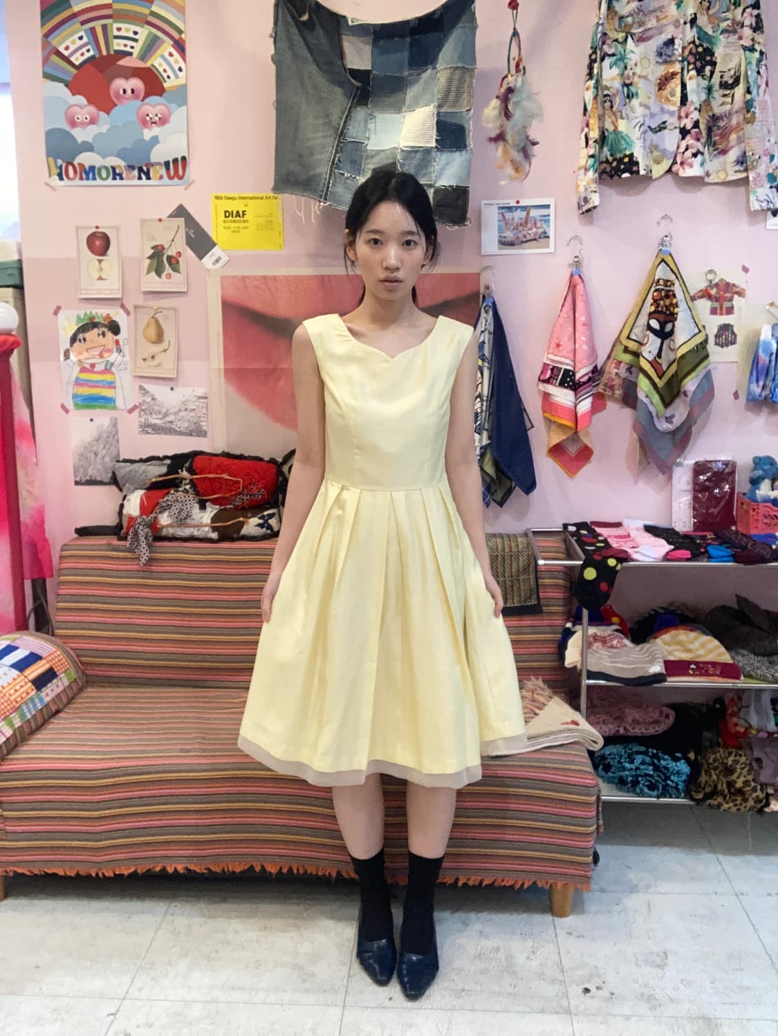 착샷) 새틴 플레어 와이드 넥 파티 드레스 상품이미지8