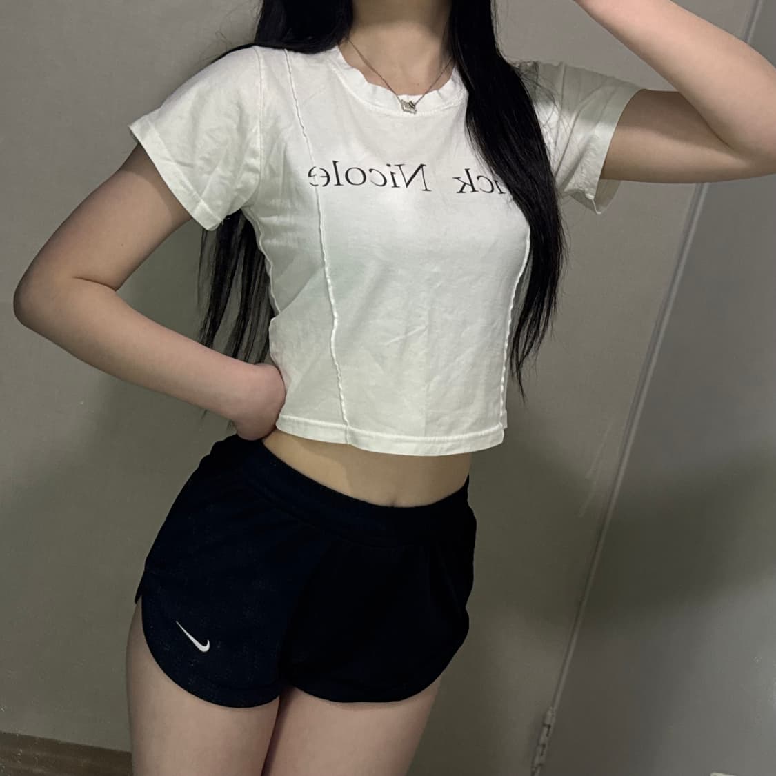 닉앤니콜 절개디자인 여성 크롭 반팔티 상품이미지2