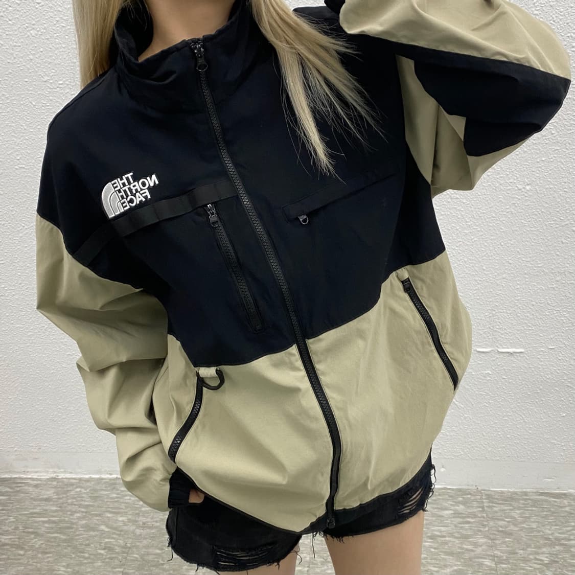 노스페이스 베이지 배색 블랙 바람막이 XL 상품이미지1