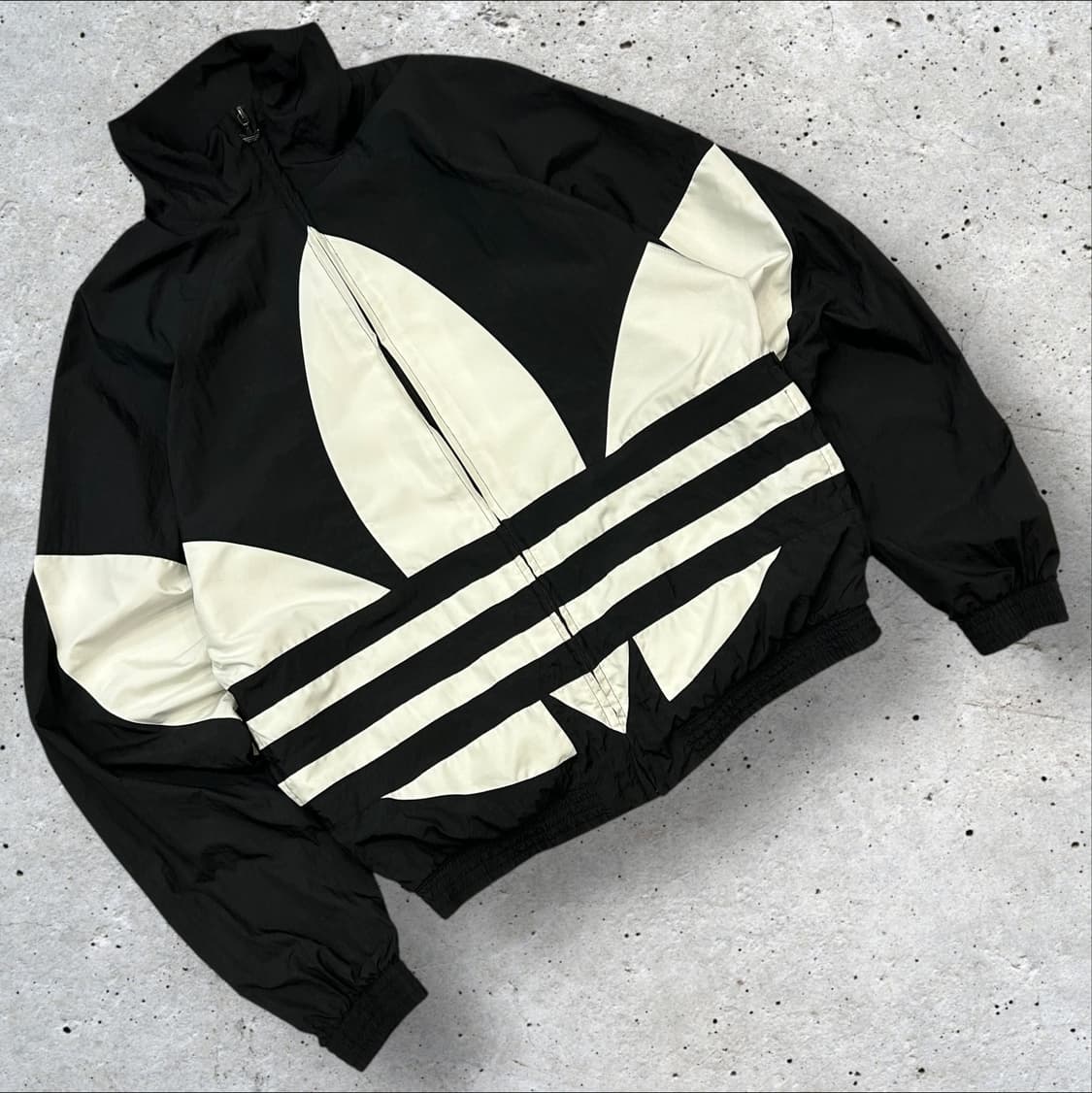 [L] 아디다스 블랙 트레포일 바람막이 자켓 상품이미지1