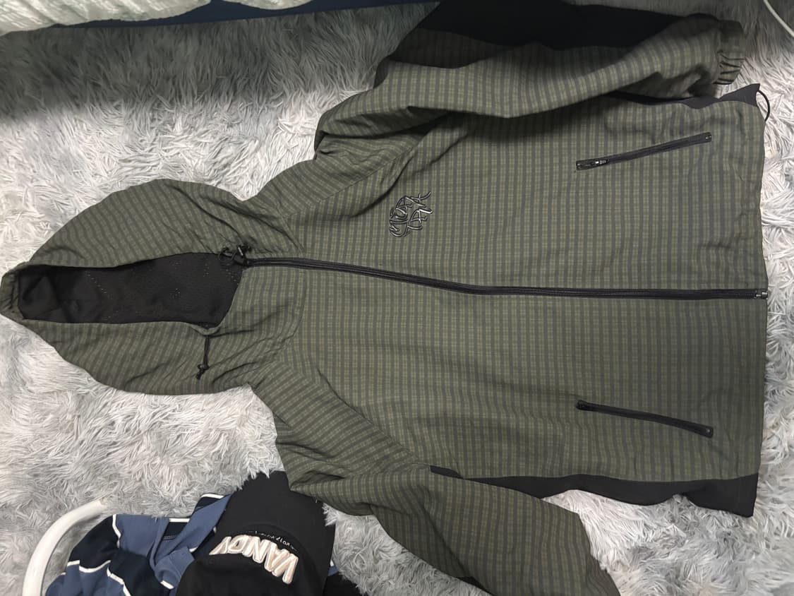 머트라 소프트쉘 자켓 상태 좋음 상품이미지2