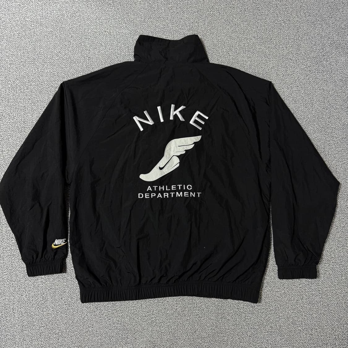 [정가 13만원] 나이키 바람막이 L 상품이미지1