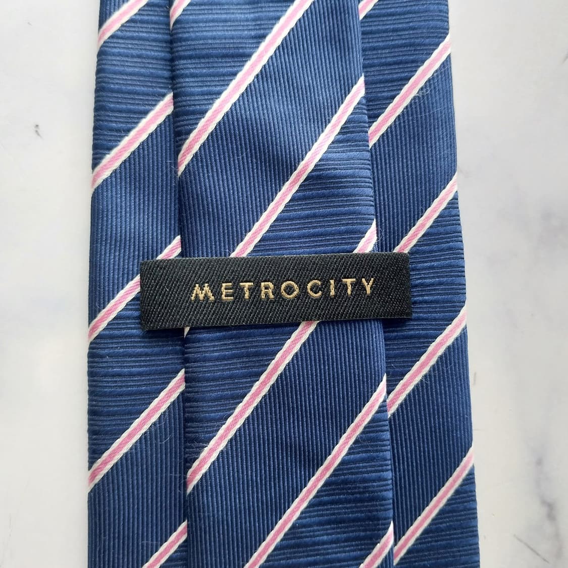 메트로시티 네이비 스트라이프 넥타이 8.3cm A+등급 K2396
 상품이미지9