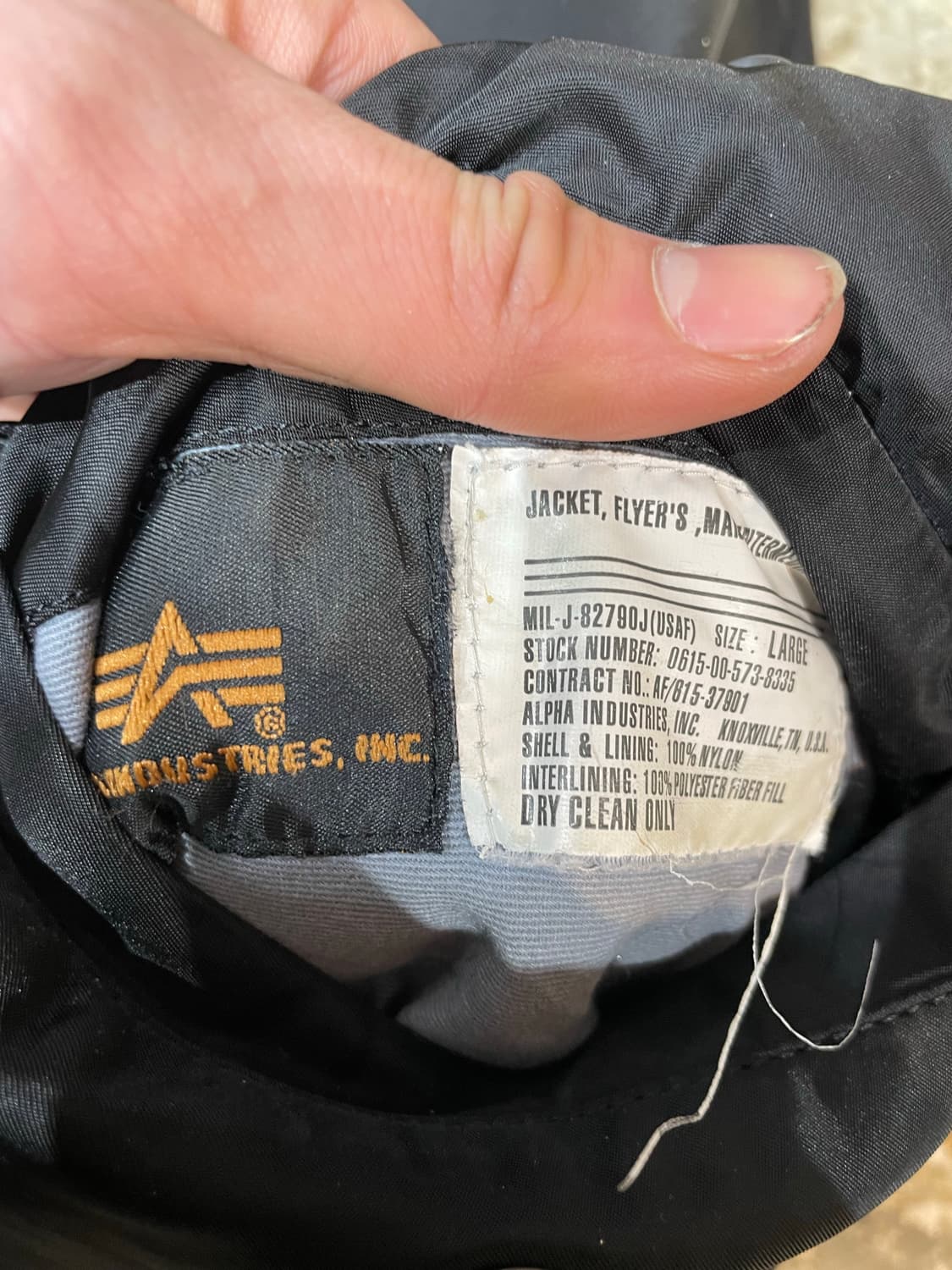 Alpha Industries MA-1 Bomber Jacket 상품이미지8