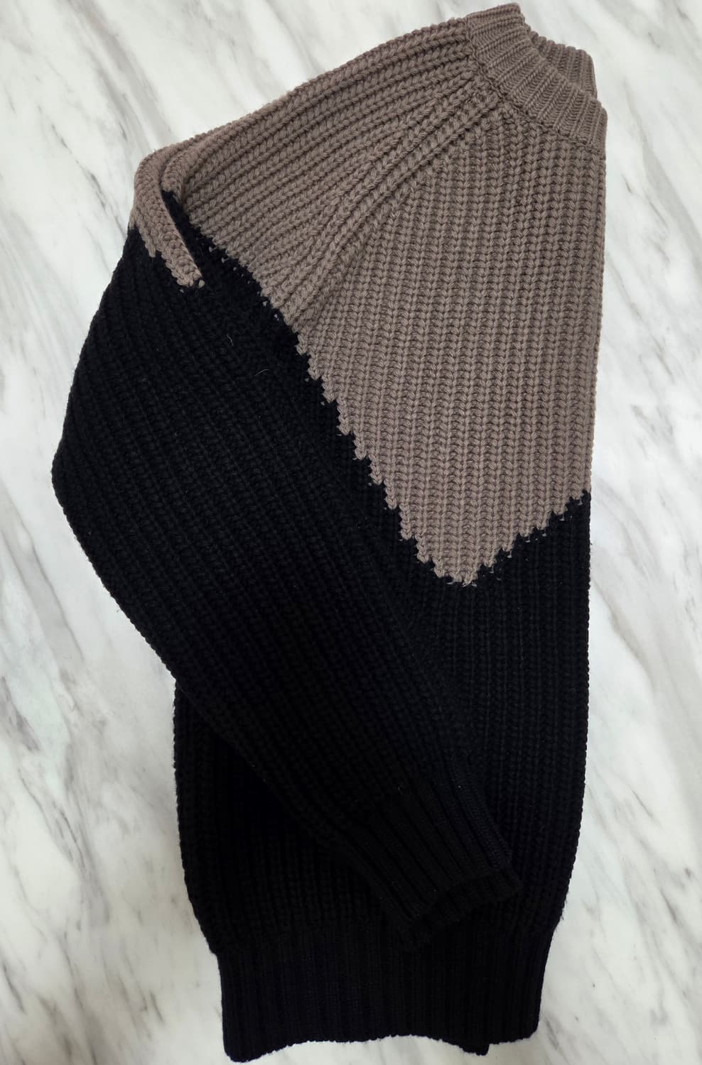 아이엠아이 크루넥 배색 니트 상품이미지10