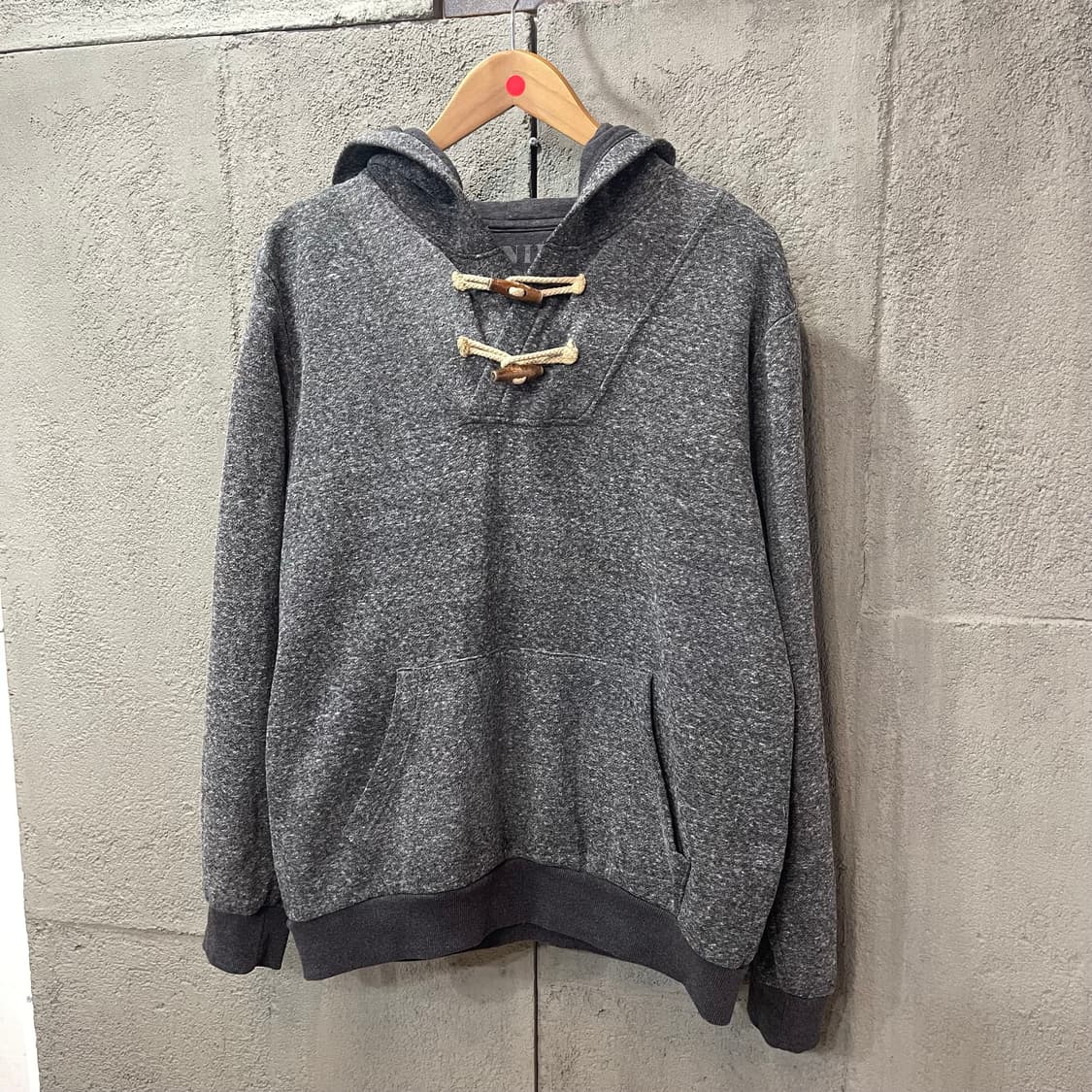 토글 버튼 후드티 상품이미지2