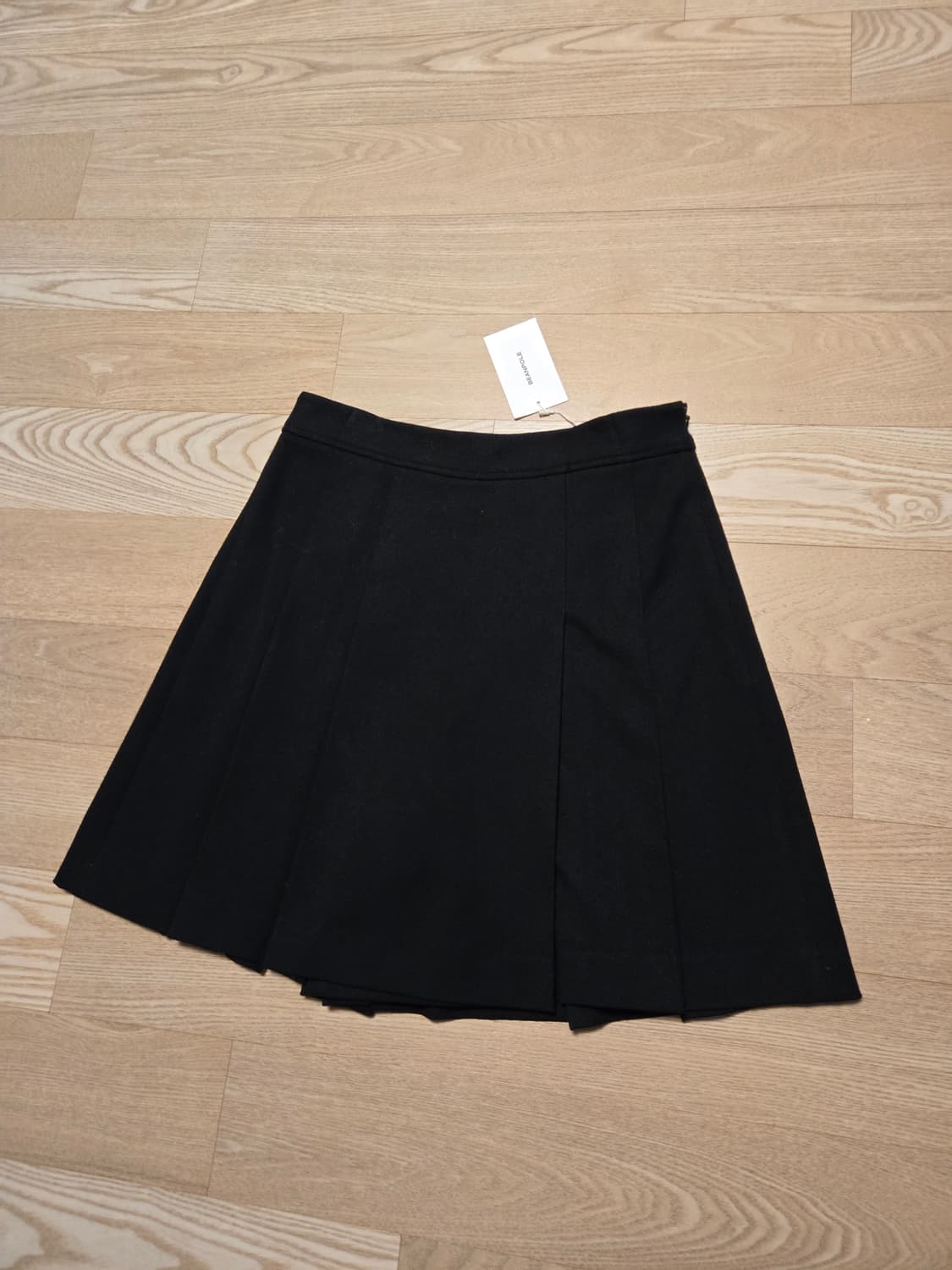 [26/미착용] 빈폴 여성 플리츠 치마 바지 2024 상품이미지2