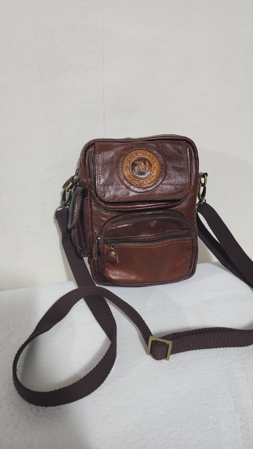 ROCK JEANS 가죽 크로스백 브라운 상품이미지1