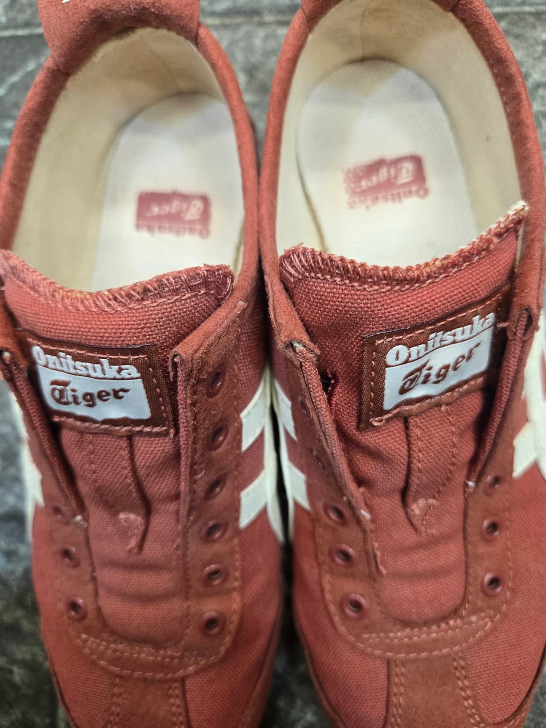 오니츠카타이거 슬립온 레드 스니커즈 상품이미지3