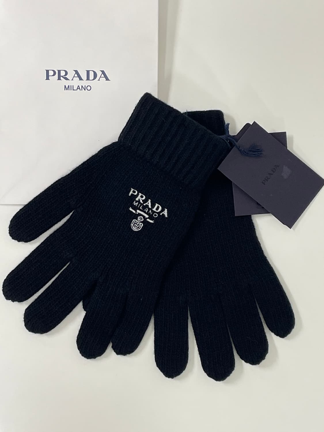 새상품 프라다 울 캐시미어 니트 장갑 블랙 자수 로고 상품이미지4