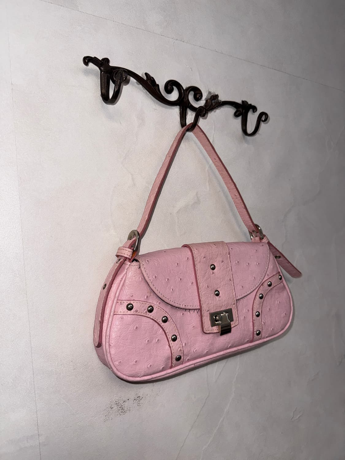Baby pink stud buckle shoulder bag 상품이미지2