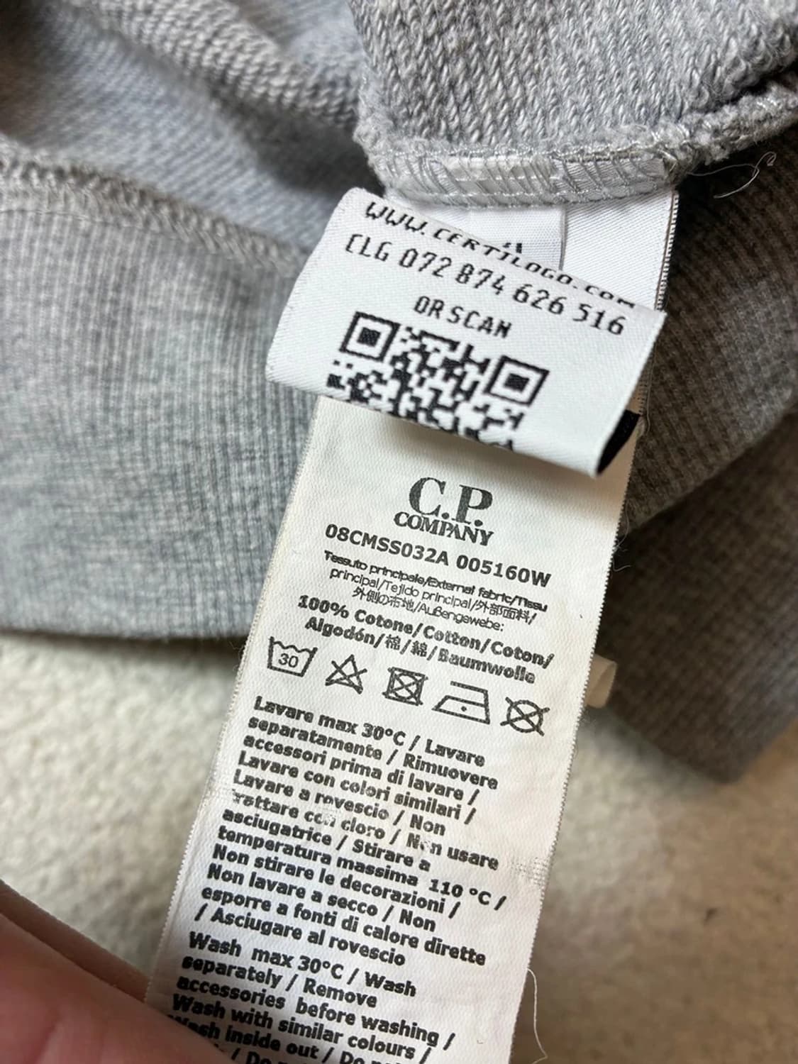 cp컴퍼니 시그니처 렌즈 로고 후드티 PN7401 상품이미지10