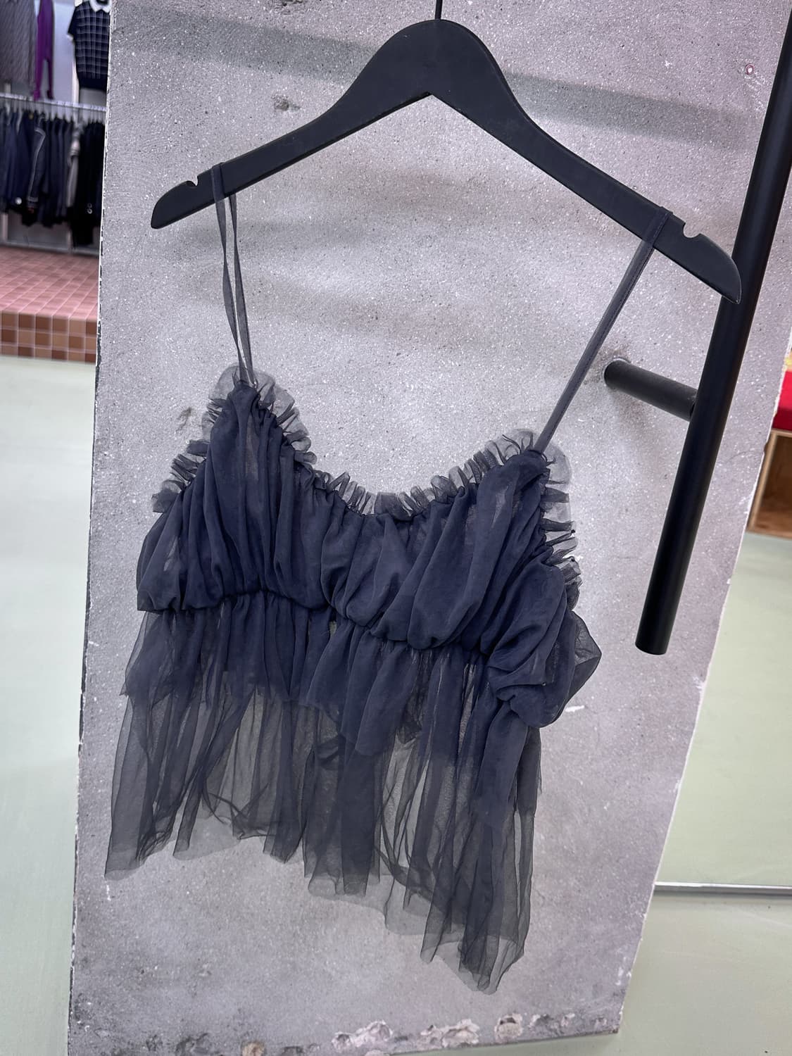 charcoal mesh frill layered top 상품이미지1