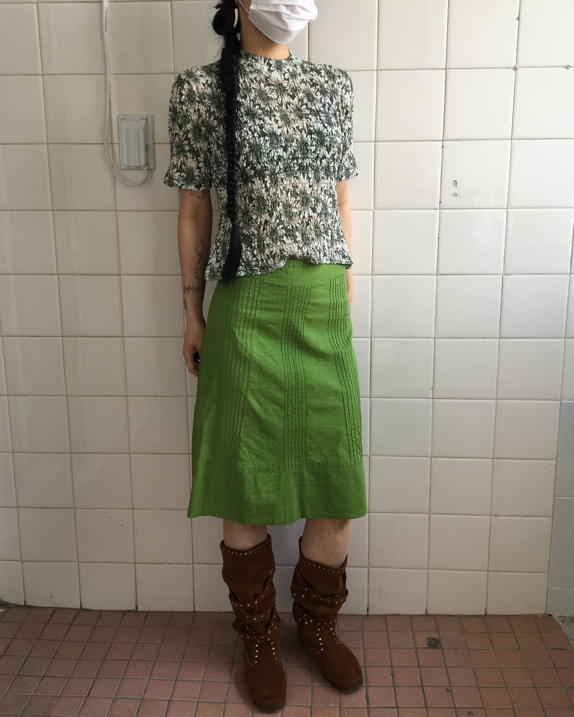 Pin tuck point midi skirt 상품이미지5