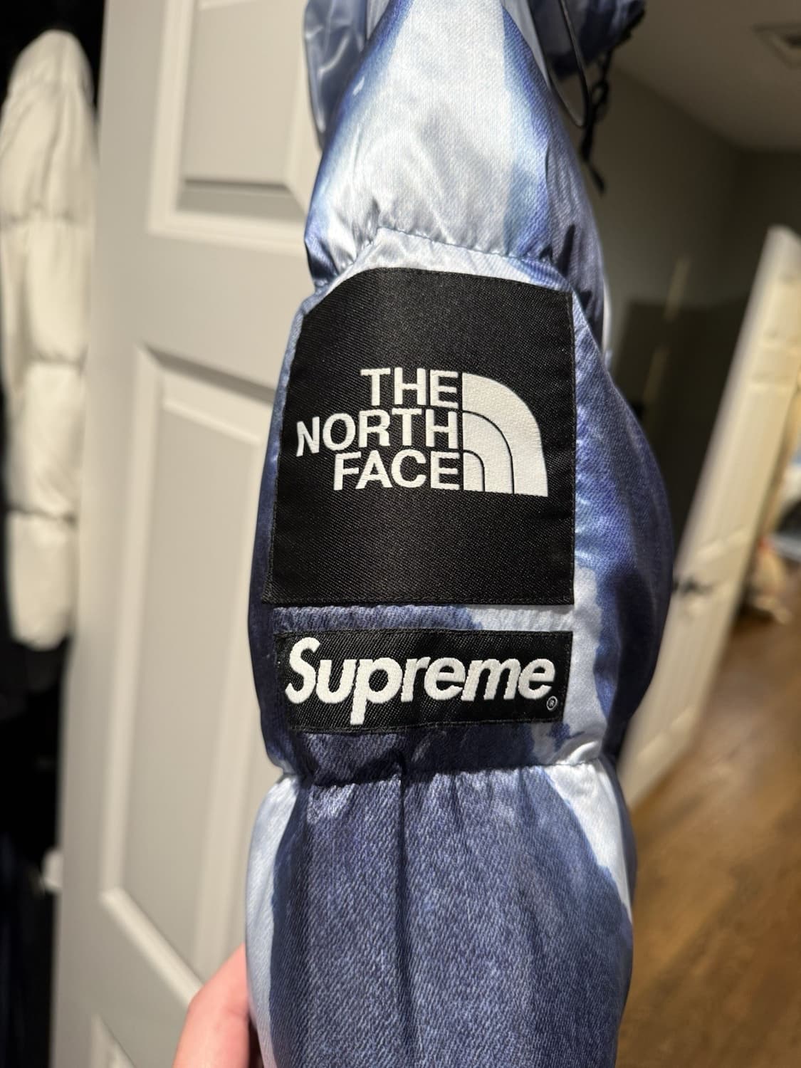 슈프림 x 노스페이스 블리치 데님 프린트 눕시 자켓 상품이미지2