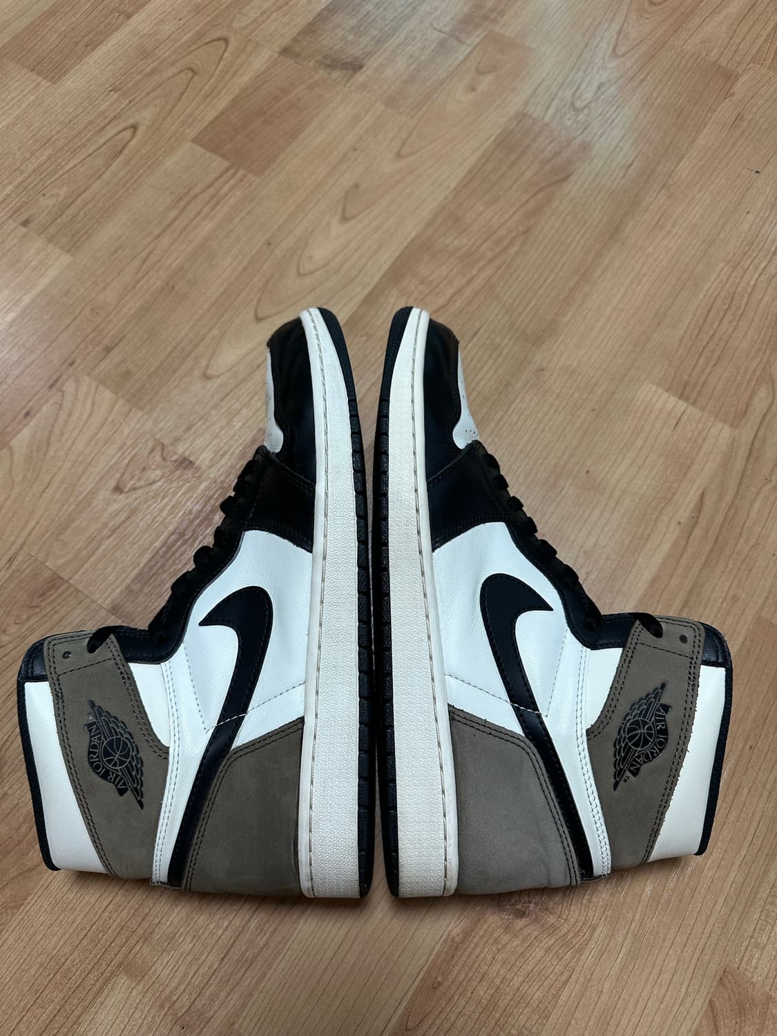 조던1 하이 다크모카 풀박스 상품이미지4