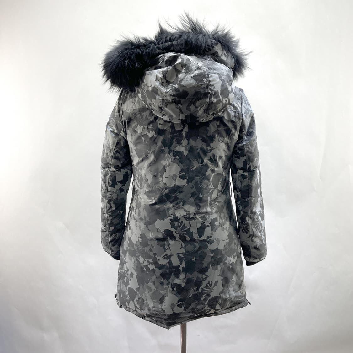 밀레 여성덕다운패딩자켓 그레이패턴 90 상품이미지3