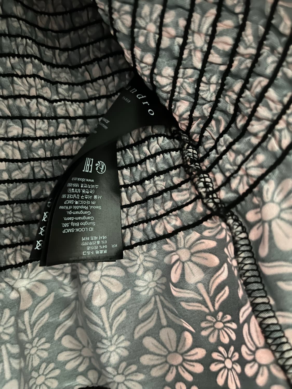 산드로 하이넥 플라워 밴딩 블라우스 0사이즈 상품이미지10