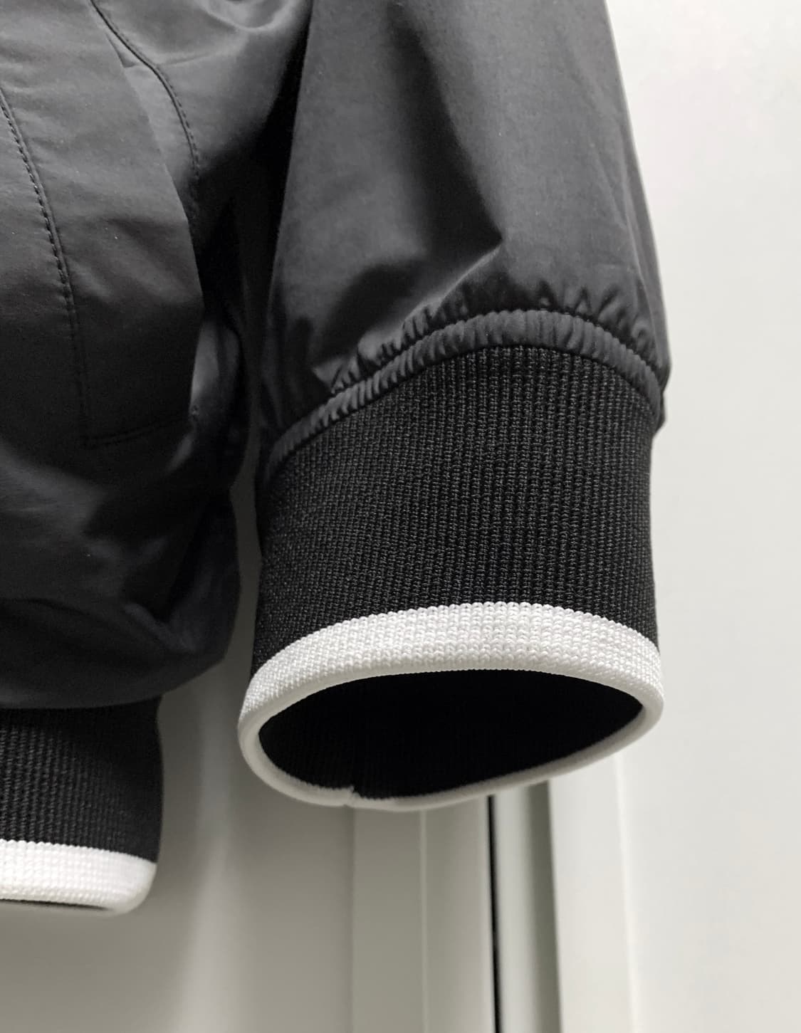 [s] 와이프로젝트 팝업 나일론 스웨터 블랙 상품이미지2