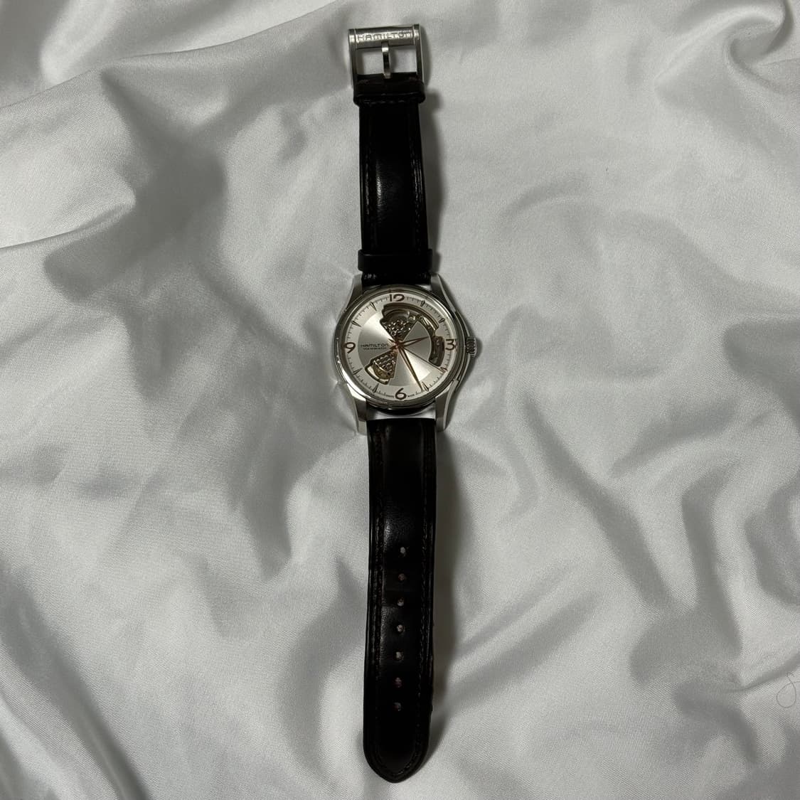 해밀턴 재즈마스터 오픈하트 40mm 흰판 판매합니다 상품이미지4