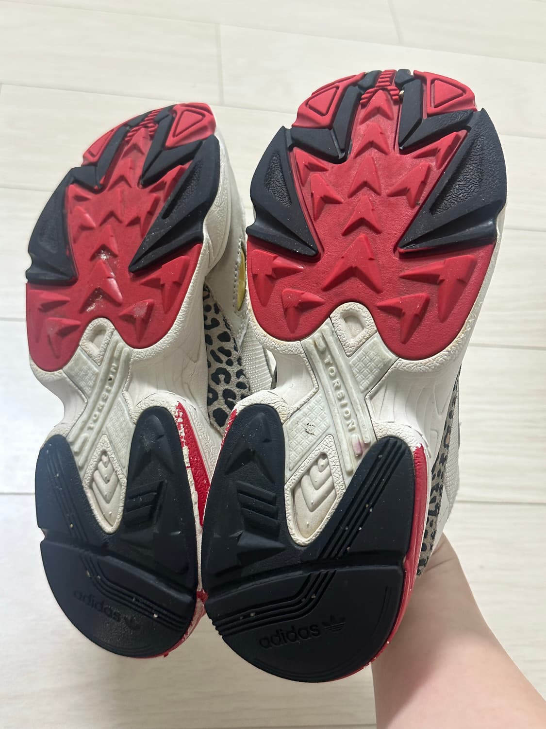 아디다스 팔콘 우먼 레오파드 상품이미지4