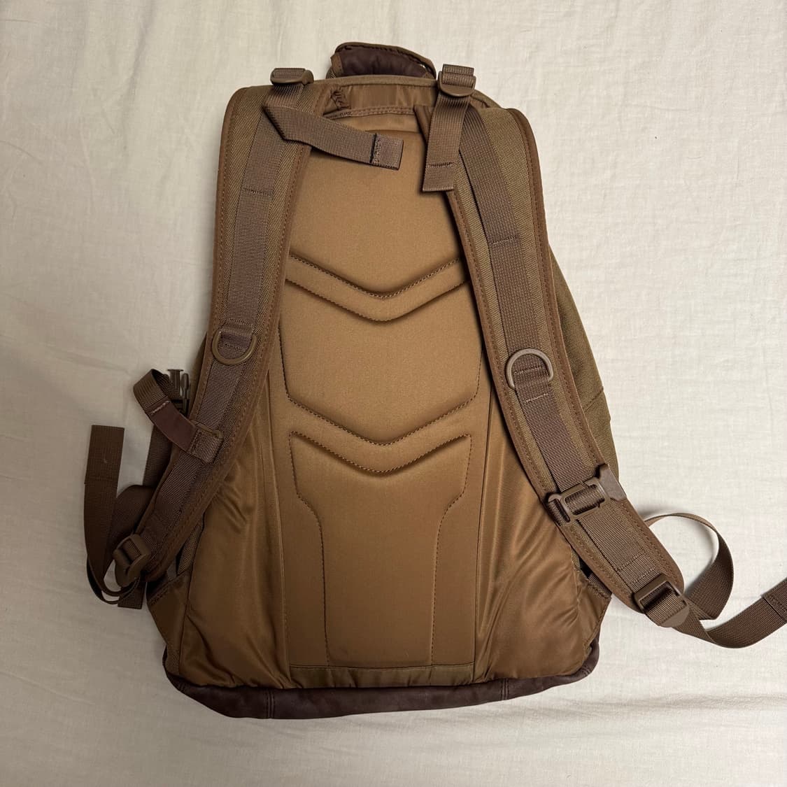 비즈빔 코듀라 22L 백팩 스웨이드 브라운 상품이미지6