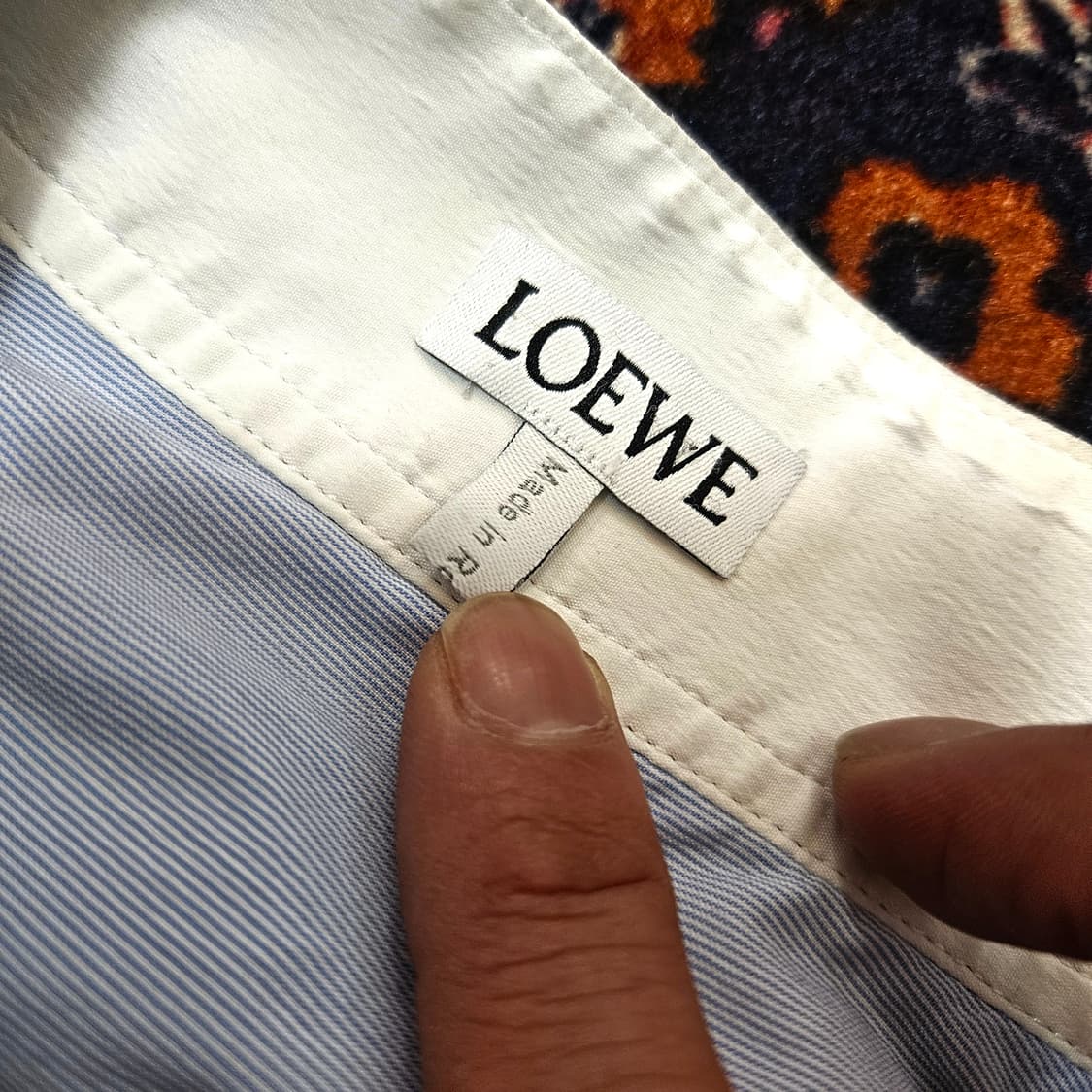 로에베(LOEWE)루즈핏 스트라이프 가죽 카라 블럭 셔츠 상품이미지4