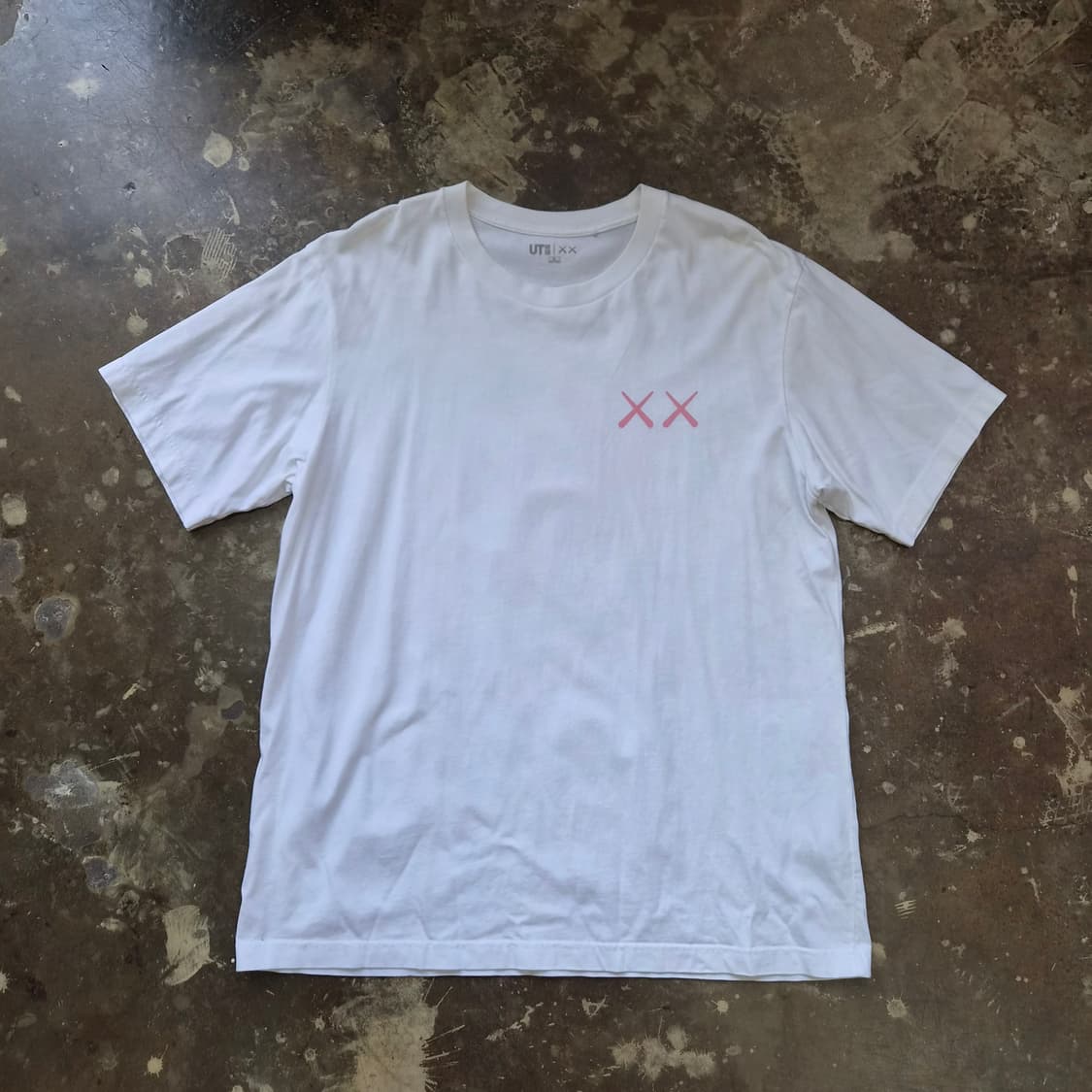 XL) 유니클로 X 카우스 콜라보 반팔티 반팔 티셔츠 상품이미지2