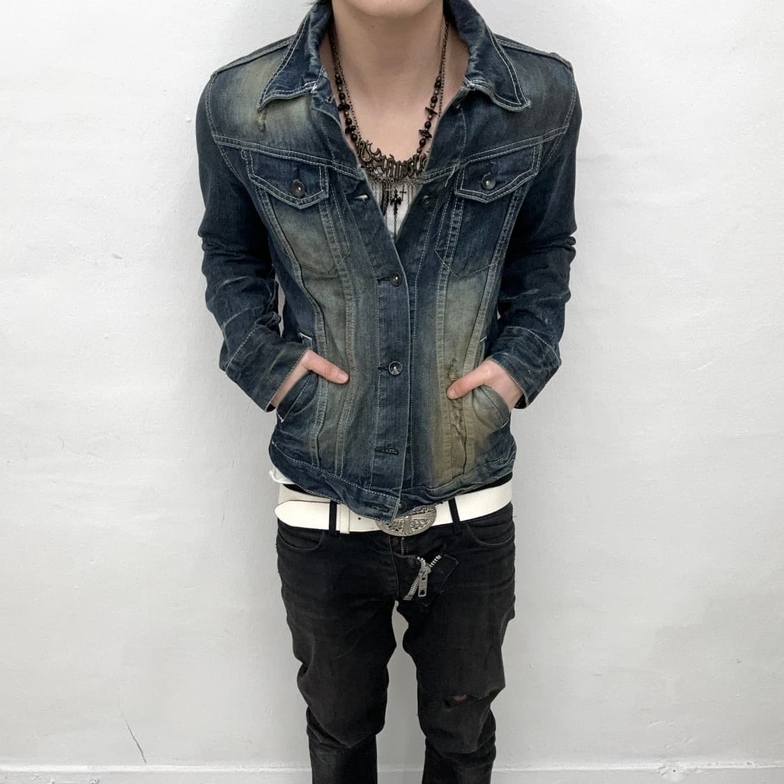 Fuga distressed washed denim jacket 상품이미지1