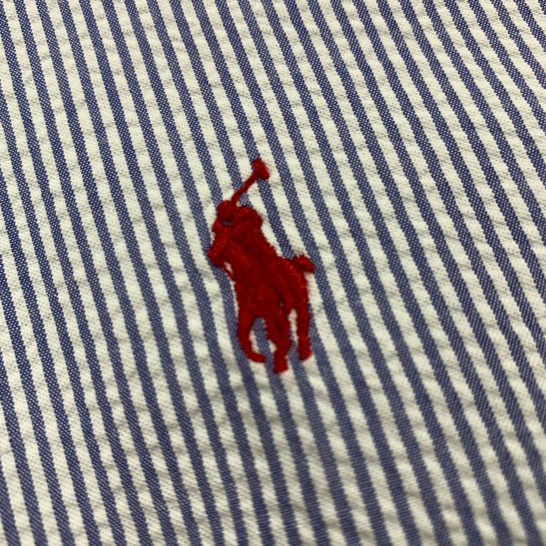 폴로 랄프로렌 포니로고 커스텀핏 시어서커 네이비 스트라이프 하프셔츠 상품이미지3