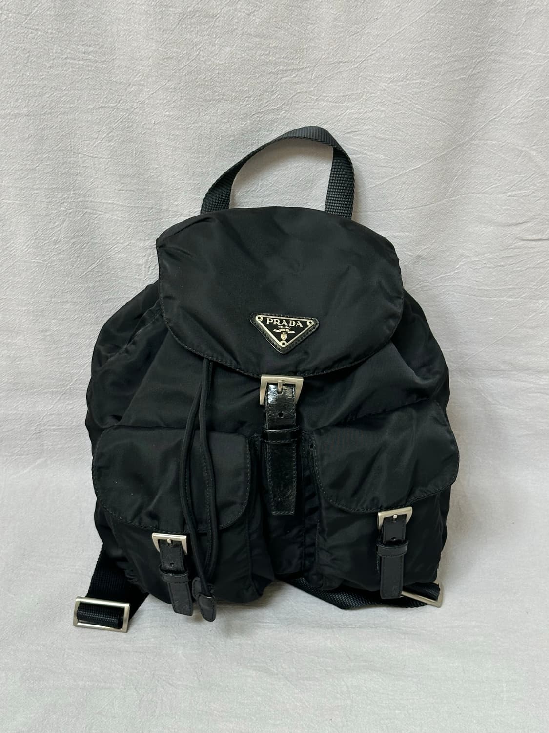 프라다 포코노 나일론 백팩 투포켓 버클 스몰 상품이미지2